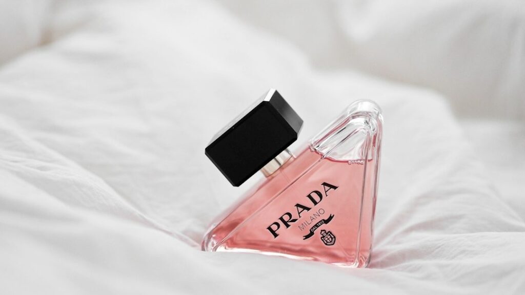Amber & Lavender Eau de Parfum bottle